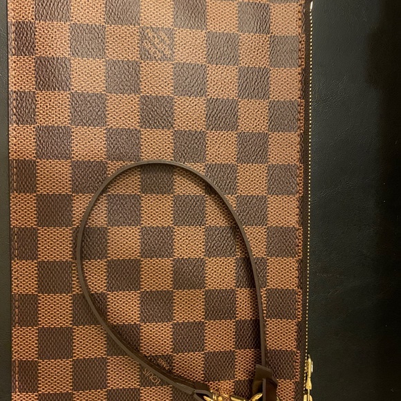 Authentic Louis Vuitton Wristlet/Pouch MM - Picture 5 of 5